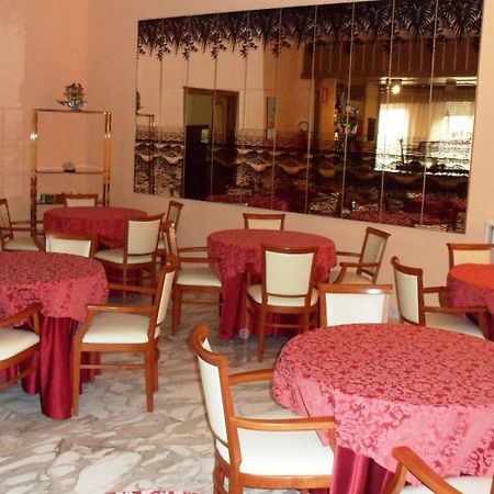 Hotel Reali Chianciano Terme Exterior photo