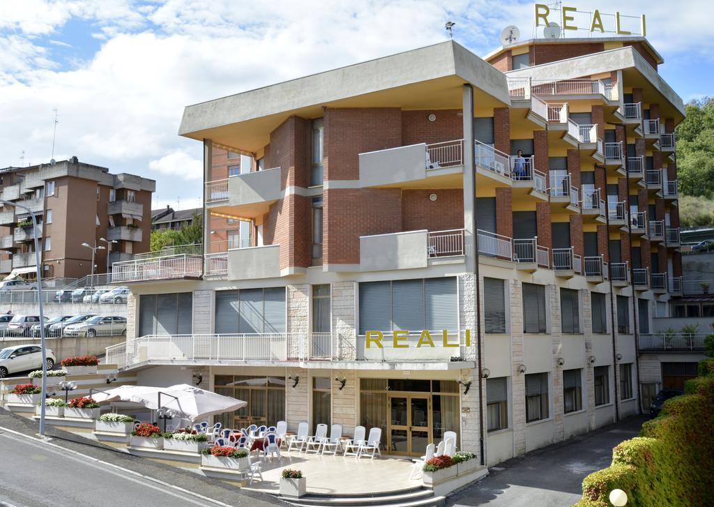Hotel Reali Chianciano Terme Exterior photo