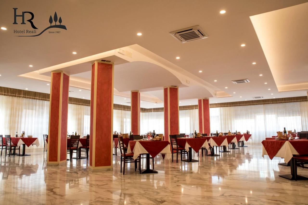Hotel Reali Chianciano Terme Exterior photo